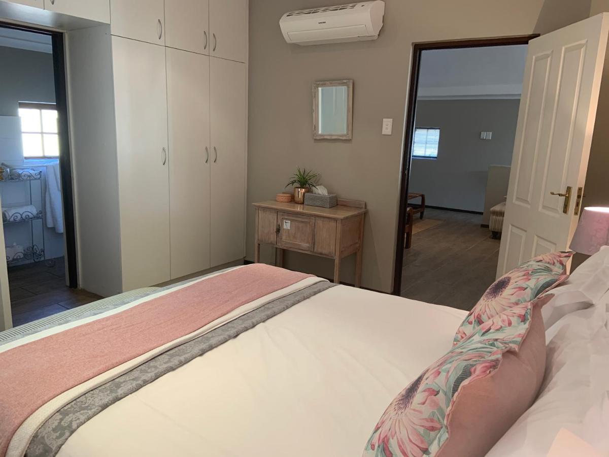 La Gratitude Self Catering Cottage 프란쉬후크 외부 사진
