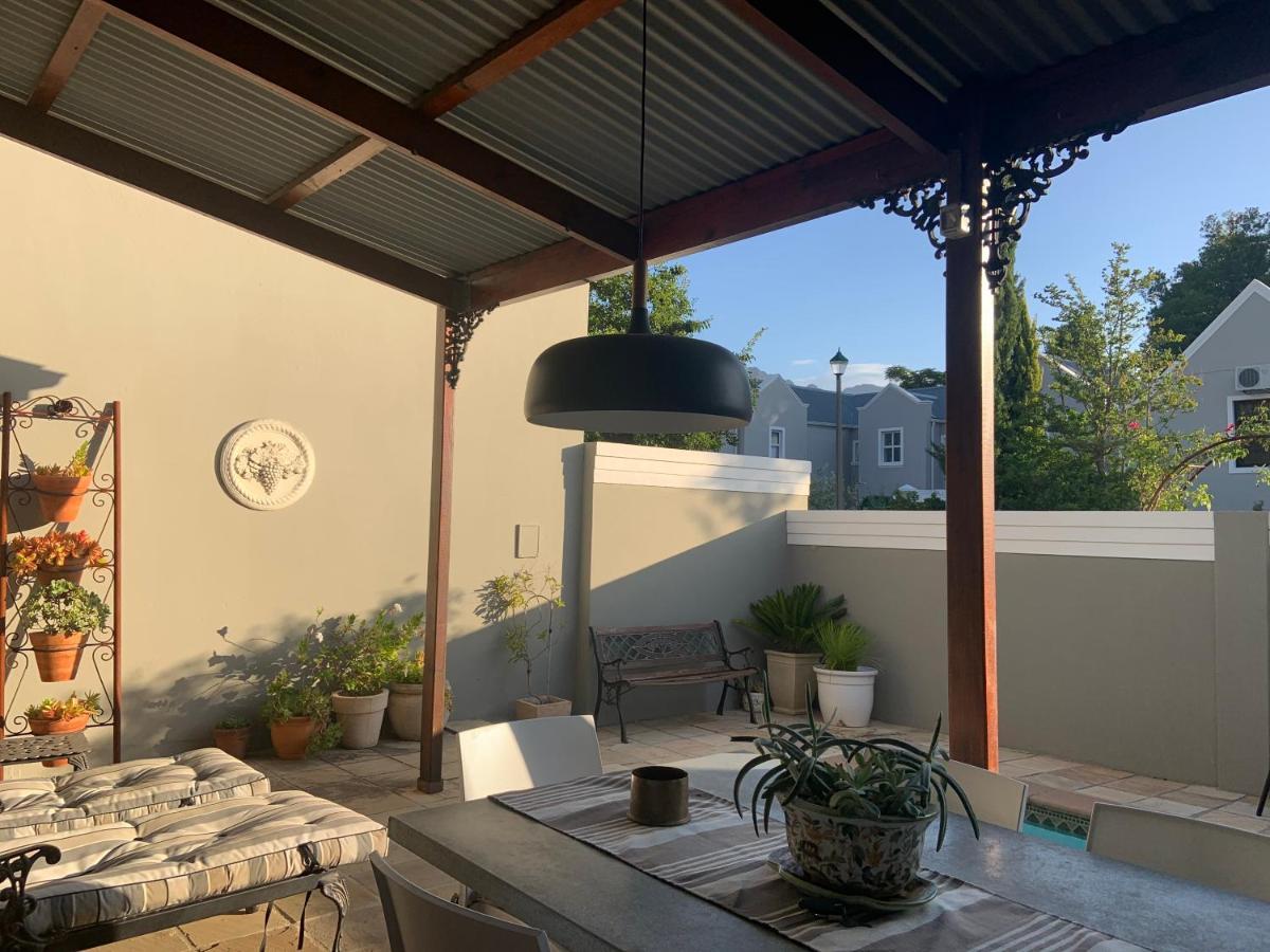 La Gratitude Self Catering Cottage 프란쉬후크 외부 사진